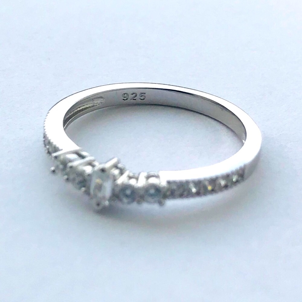 Dainty Ring - Picture 4 of 5